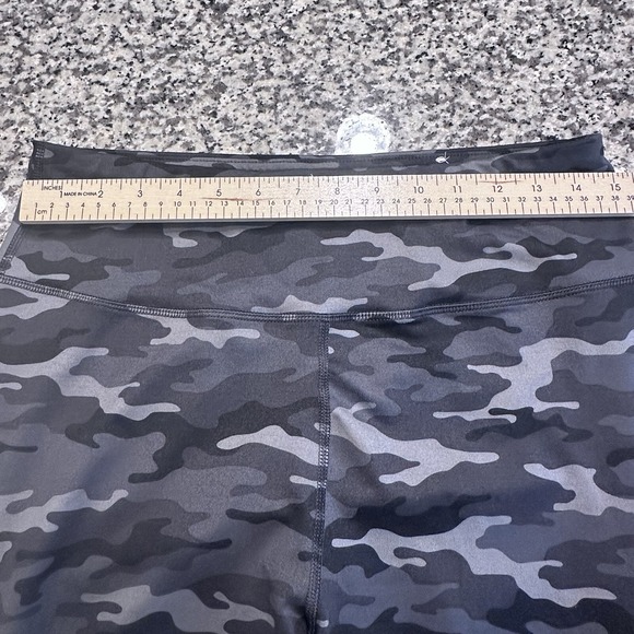 Maurices Gray Length 26" High Rise Camouflage Women's Luxe Leggings size L - Picture 8 of 9